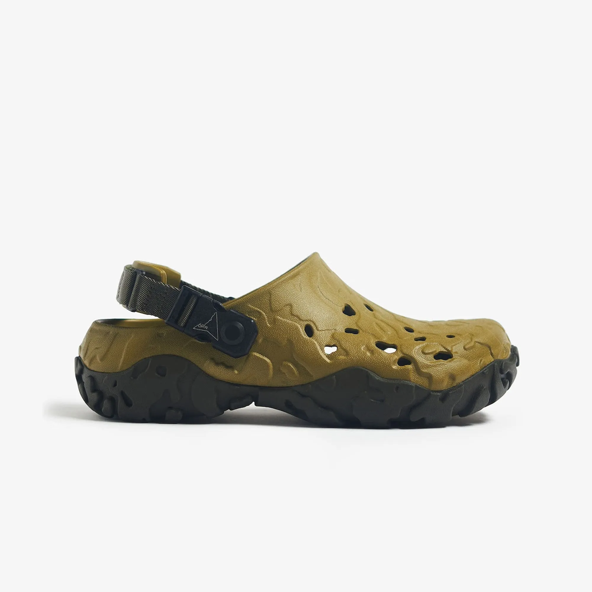 Crocs | ROA X CROCS ATATLAS CLOG  { ALOE/MLTI
